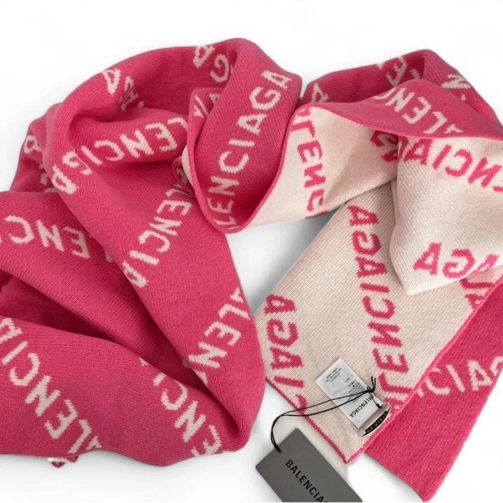 💯 Authentic Balenciaga Pink and White Wool Blend Muffler Scarf NWT - Picture 4 of 8
